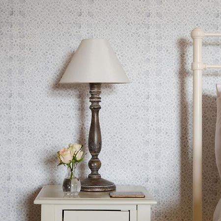 Woodfield Wellbeing Apartment Oving Екстериор снимка