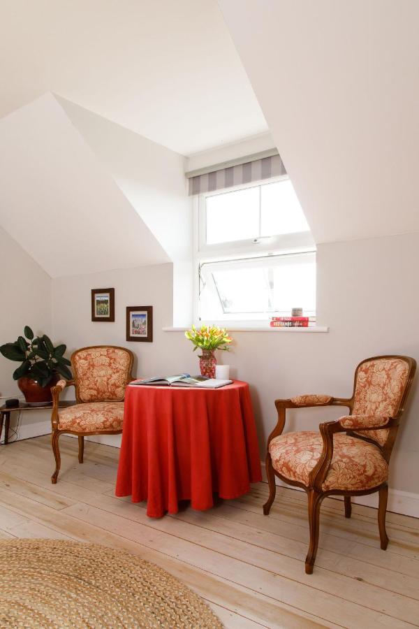 Woodfield Wellbeing Apartment Oving Екстериор снимка
