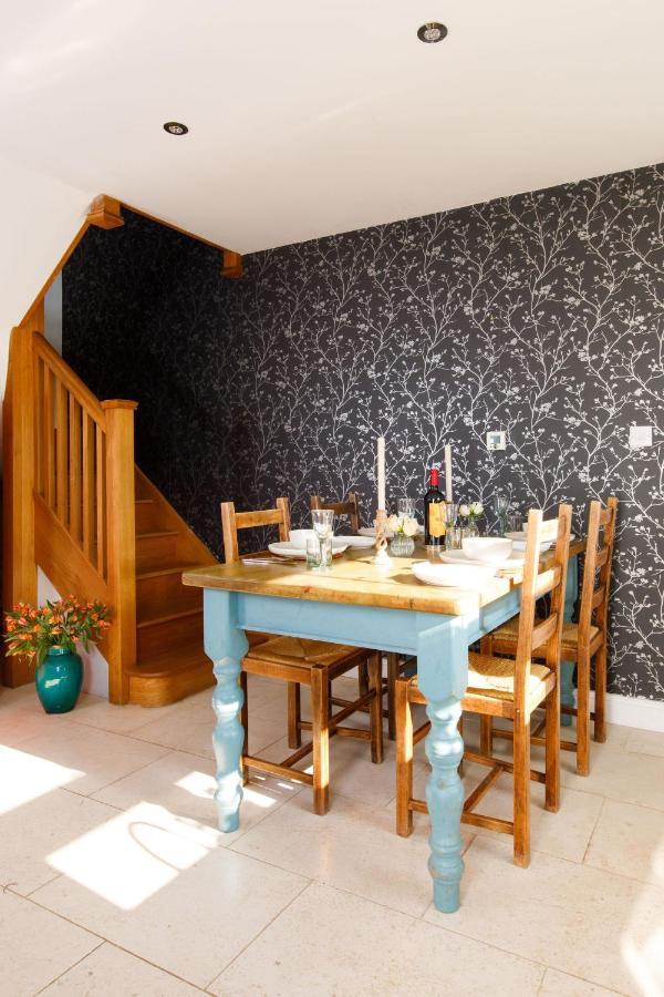 Woodfield Wellbeing Apartment Oving Екстериор снимка