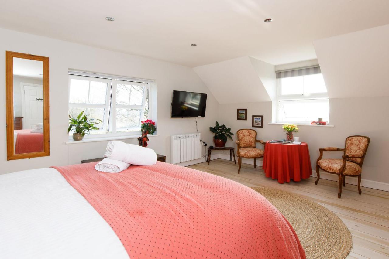 Woodfield Wellbeing Apartment Oving Екстериор снимка